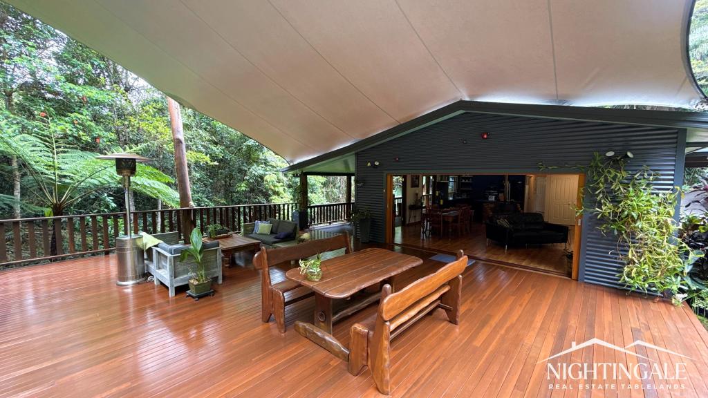 196 Winfield Rd, Lake Eacham, QLD 4884