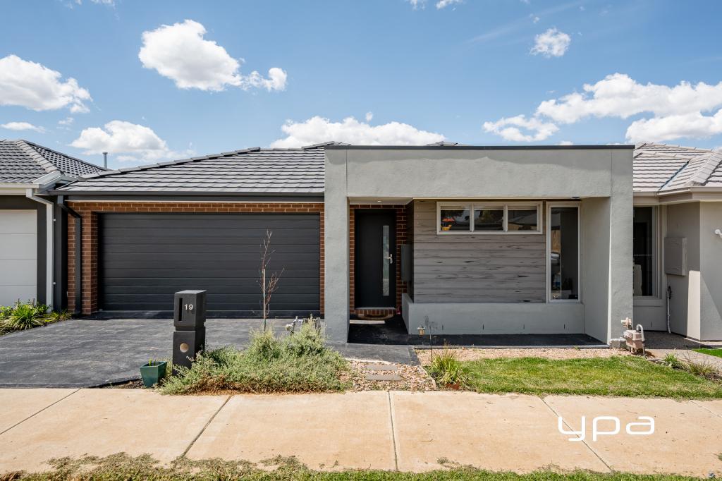 19 Wheat St, Diggers Rest, VIC 3427