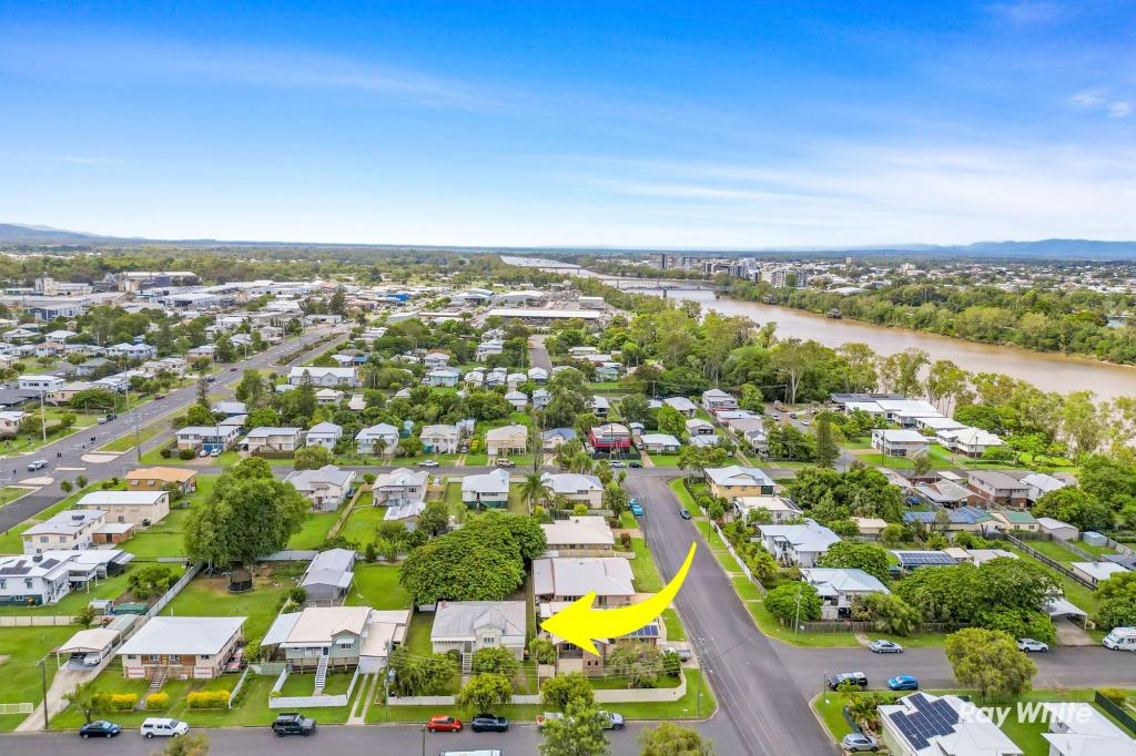 25 BANK ST, PARK AVENUE, QLD 4701