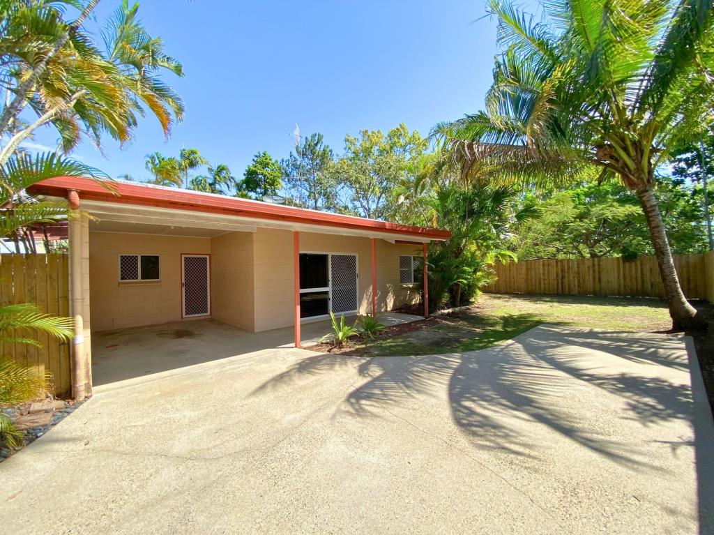 2/76 Baronia Cres, Holloways Beach, QLD 4878