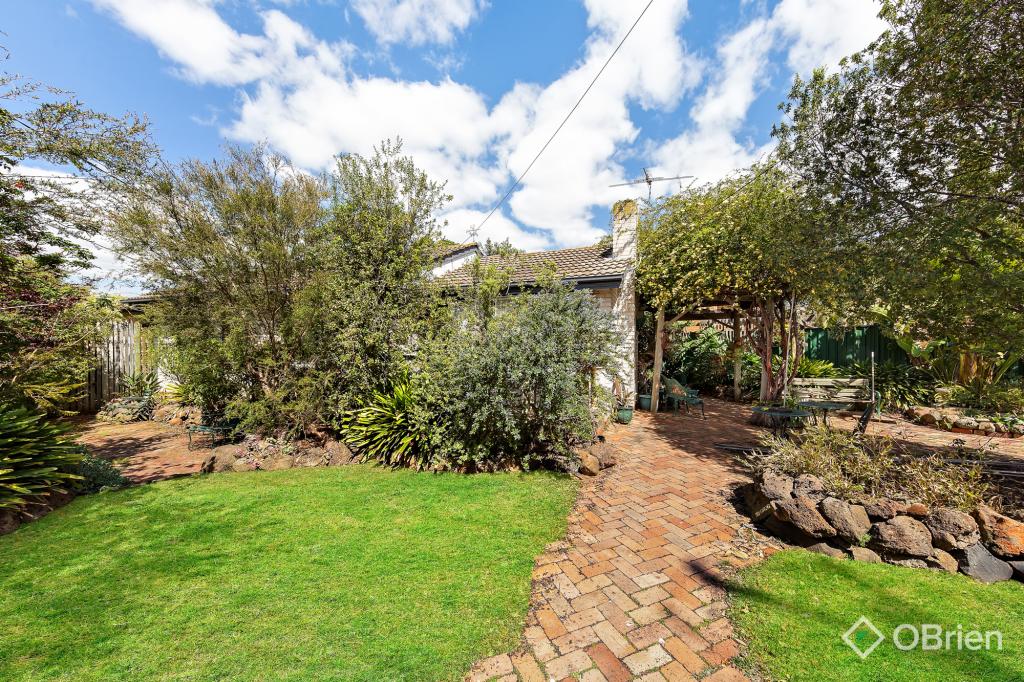 9 ANDREW RD, ST ALBANS, VIC 3021