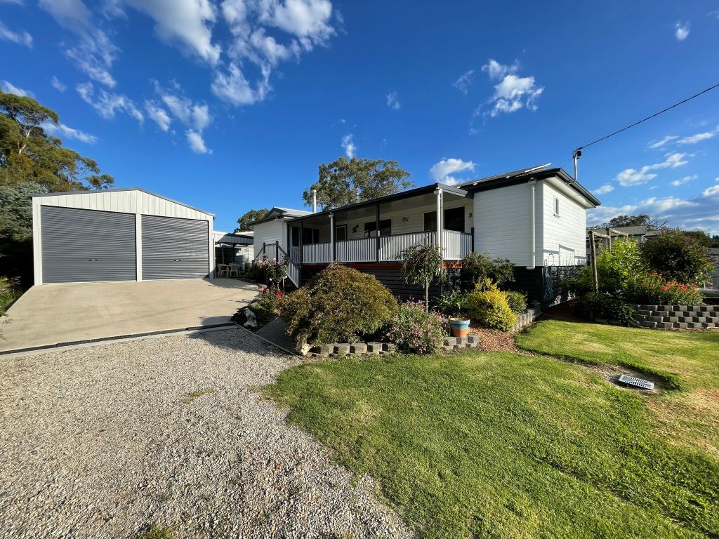 24 Calvert Rd, Glen Aplin, QLD 4381