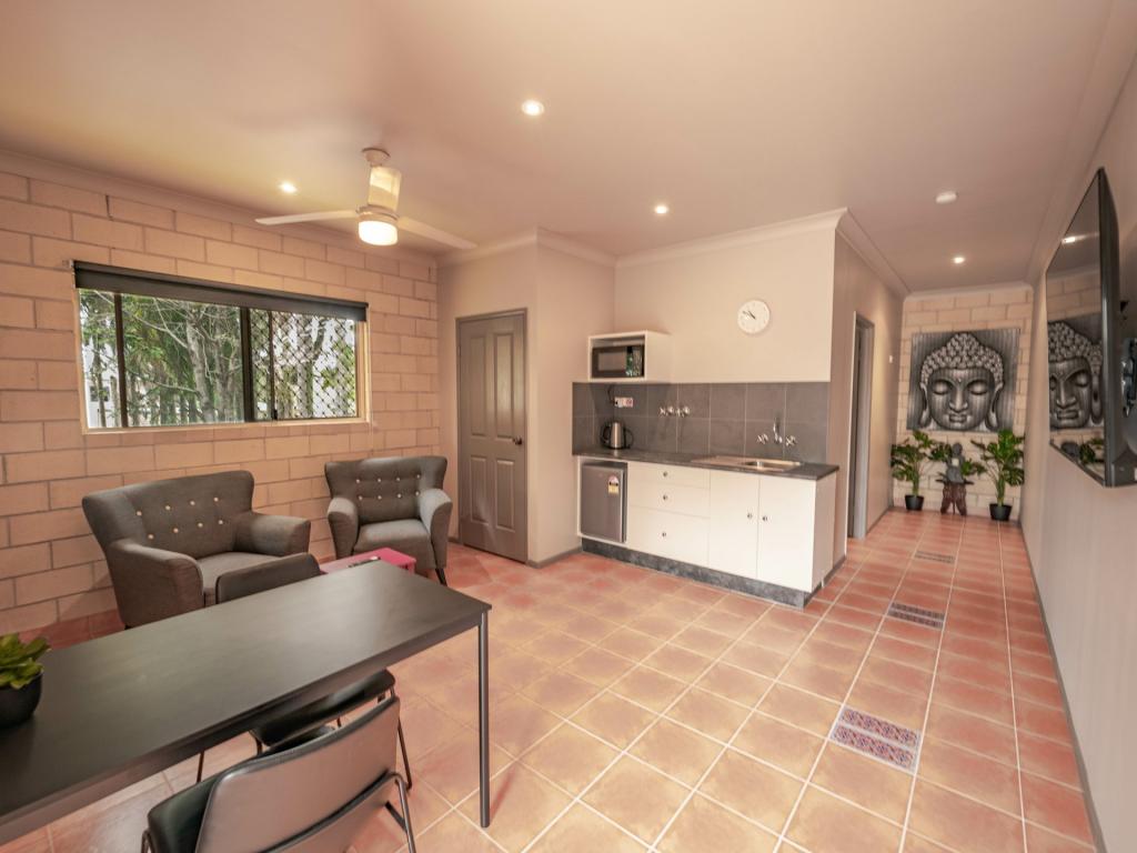 5a Jasper St, Russell Island, QLD 4184