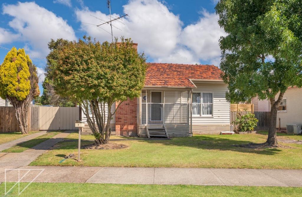7 Service Rd N, Moe, VIC 3825