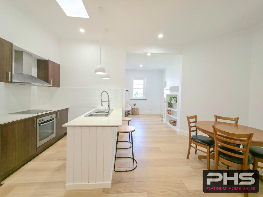 12 MUIR AVE, KERANG, VIC 3579