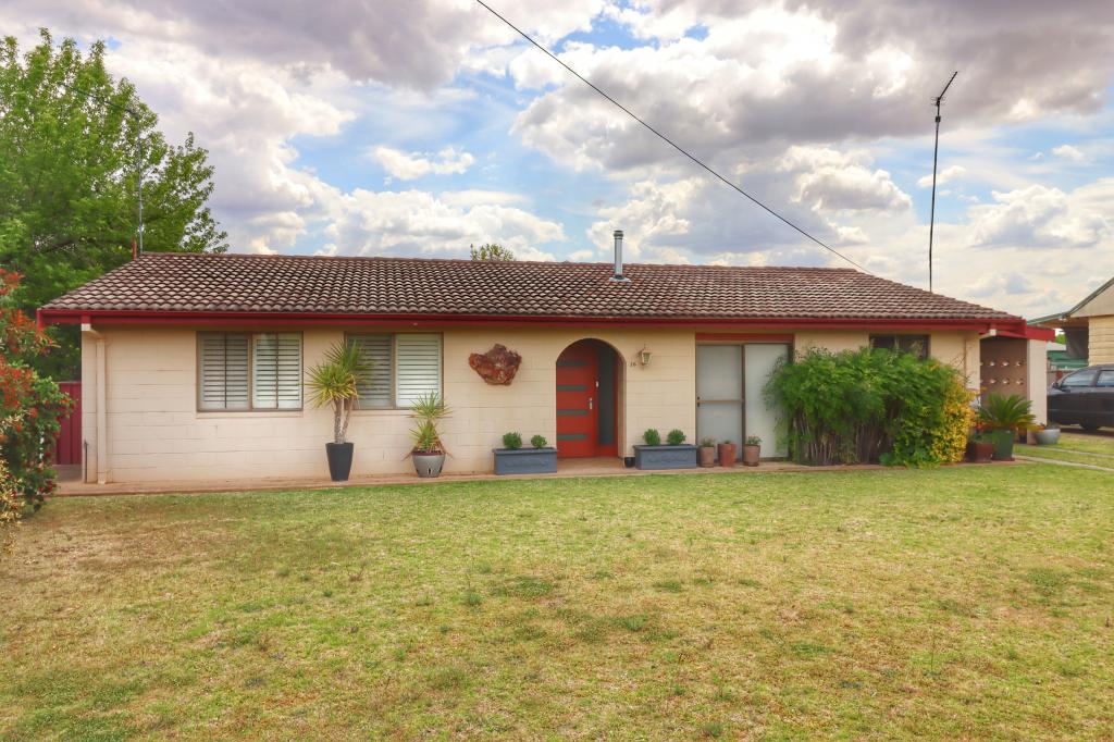 26 Watt St, Cowra, NSW 2794