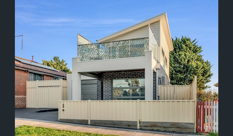 27 Melalueca Drive, Meadow Heights, VIC 3048