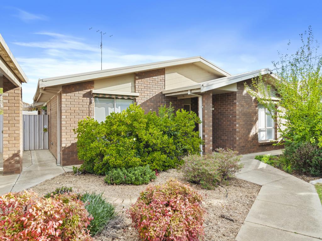 70 Wells St, Finley, NSW 2713