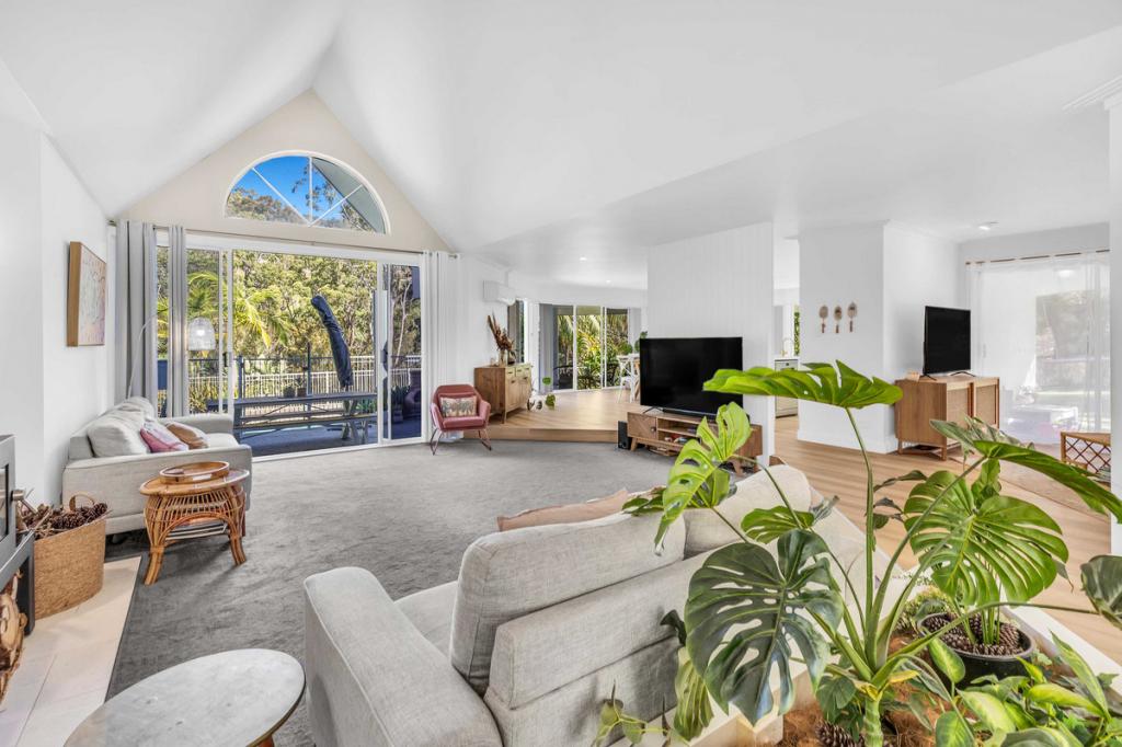 68 Monday Dr, Tallebudgera Valley, QLD 4228