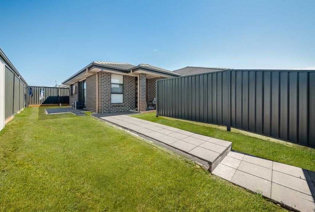 34A PHILLIPS AVE, ORAN PARK, NSW 2570