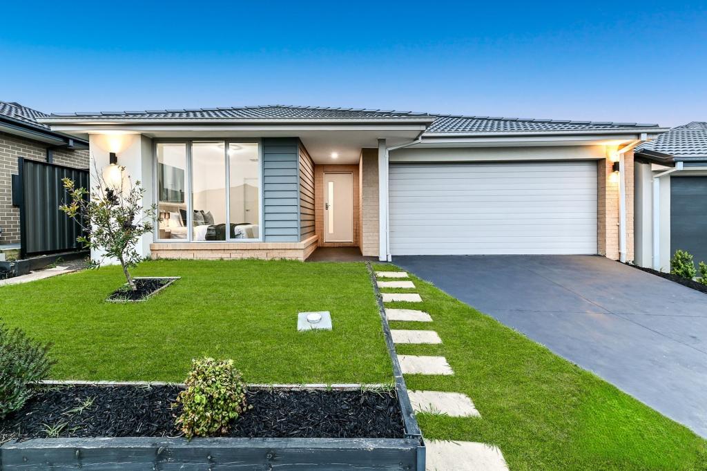 72 Adriatic Cct, Clyde, VIC 3978