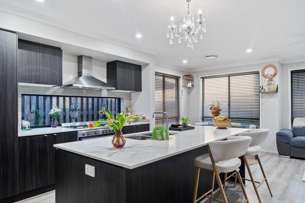 30 Ponting Cct, Pallara, QLD 4110