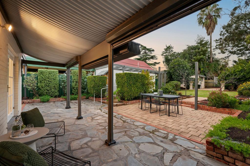 8 Mitcham Ave, Lower Mitcham, SA 5062