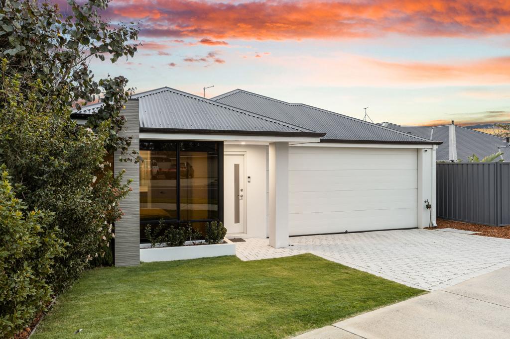 553 Rockingham Rd, Lake Coogee, WA 6166