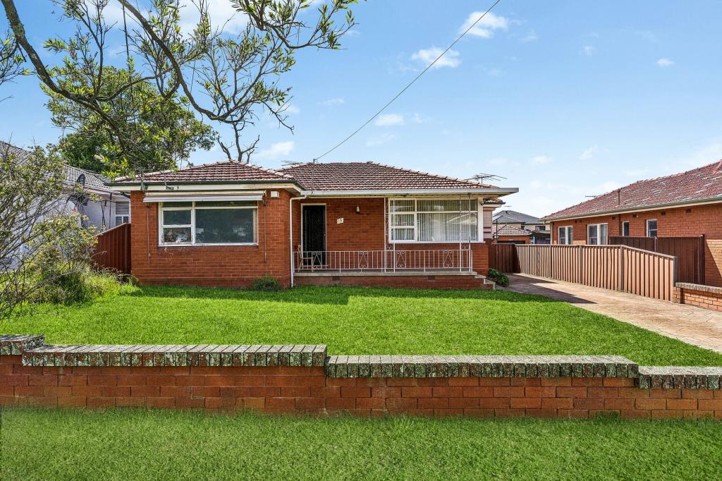 15 GAIL PL, BANKSTOWN, NSW 2200