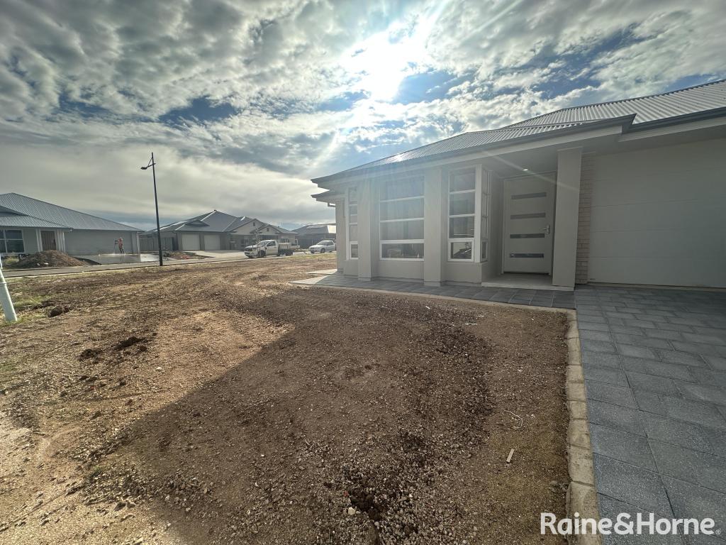 127 Central Ave, Roseworthy, SA 5371