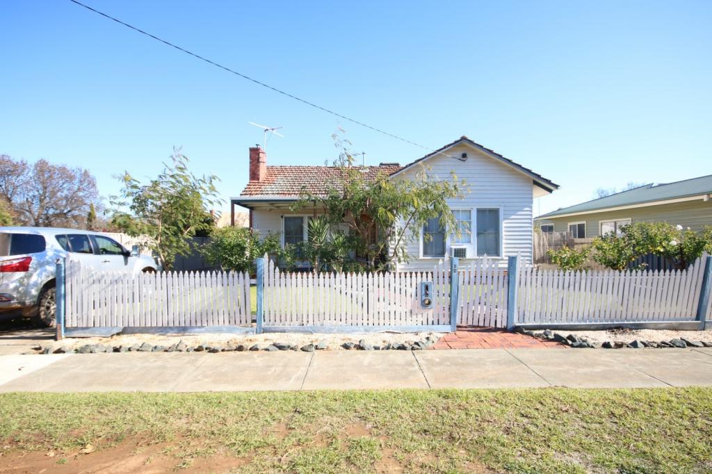 12 Hopetoun St, Rochester, VIC 3561