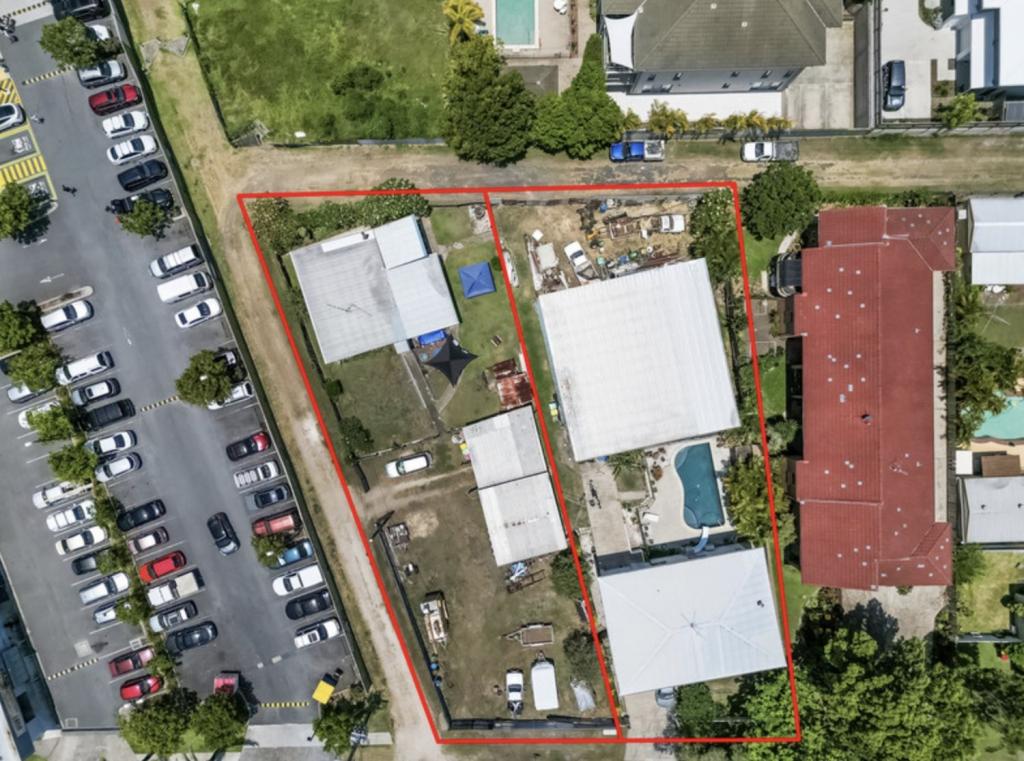 2 AND 4 LLOYD ST, TWEED HEADS SOUTH, NSW 2486