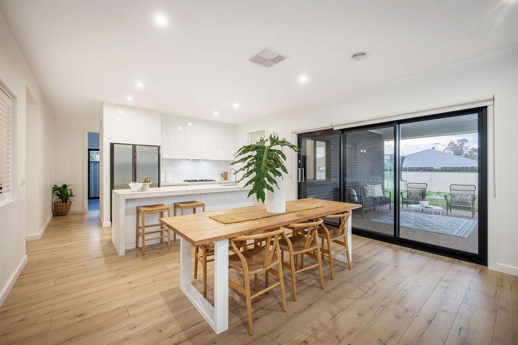 28 Stockman Cct, Thurgoona, NSW 2640