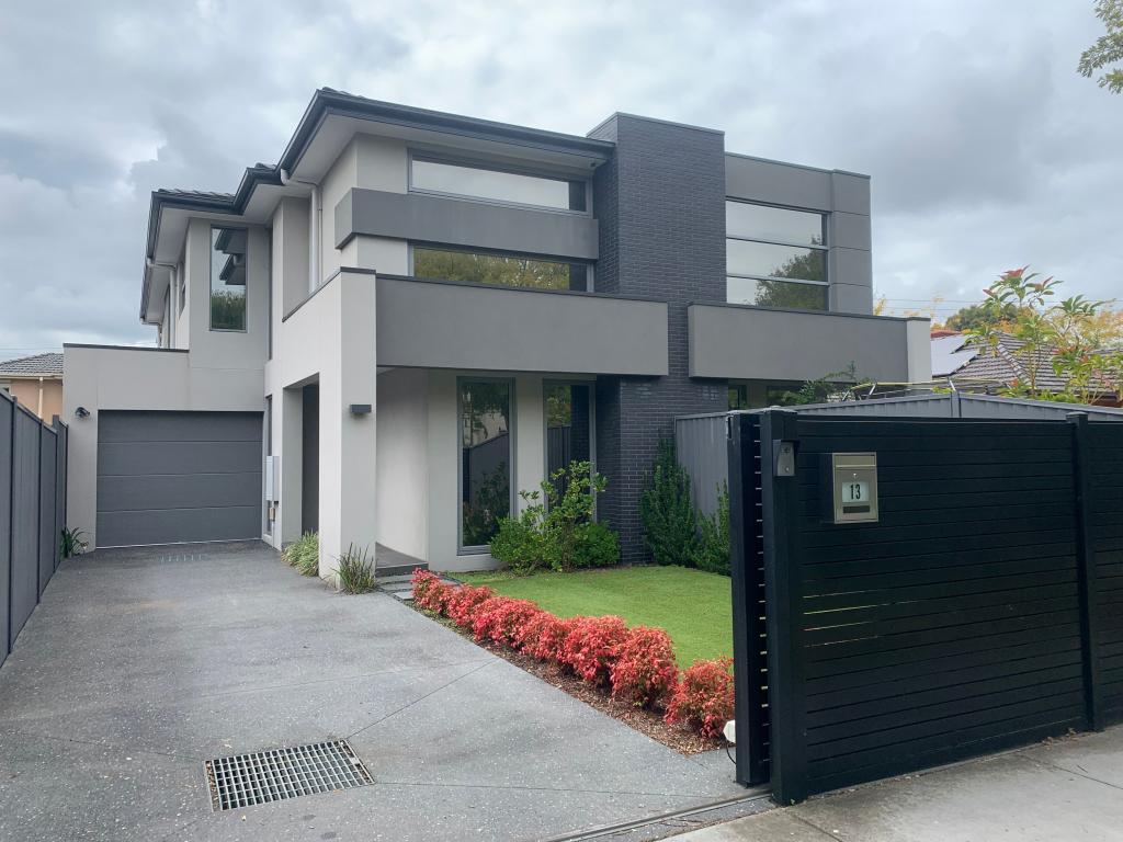 13 Woodlands Gr, Malvern East, VIC 3145