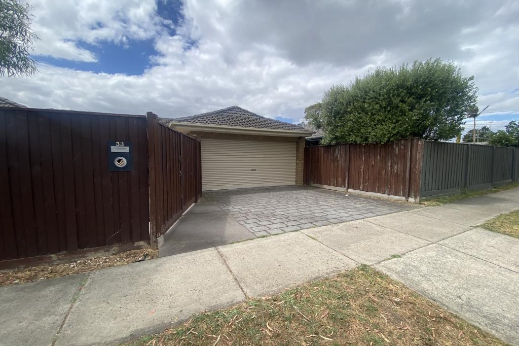 33 Camms Rd, Cranbourne, VIC 3977