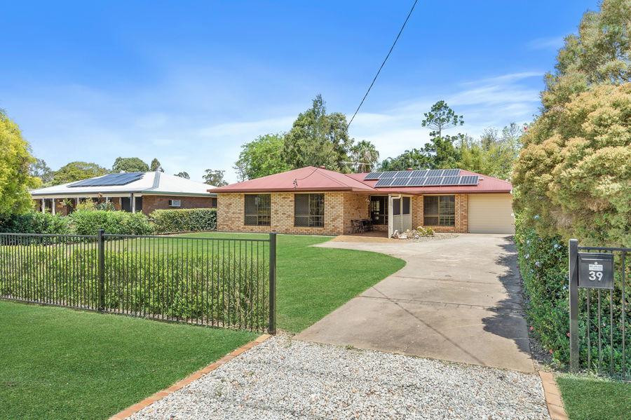 39 Fassifern St, Peak Crossing, QLD 4306