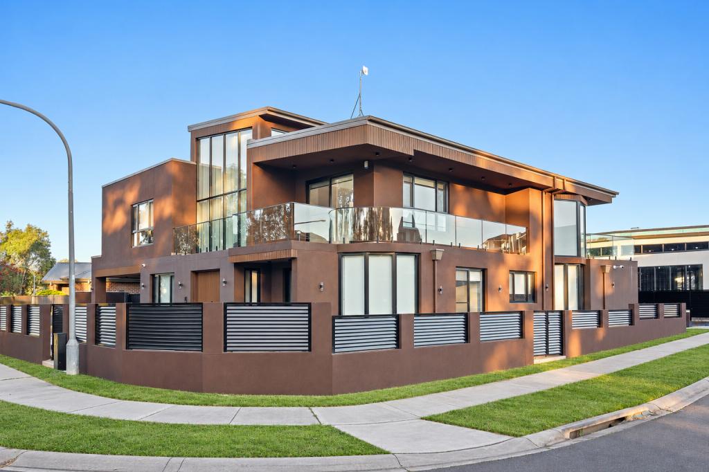 37 Hugh Tce, Middleton Grange, NSW 2171