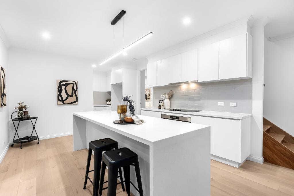 2/2 Belmont Rd W, Croydon South, VIC 3136