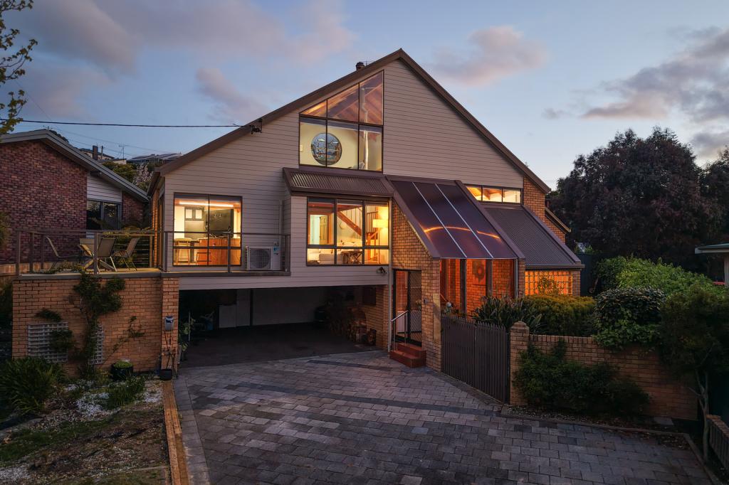 16 MONASH CT, DEVONPORT, TAS 7310
