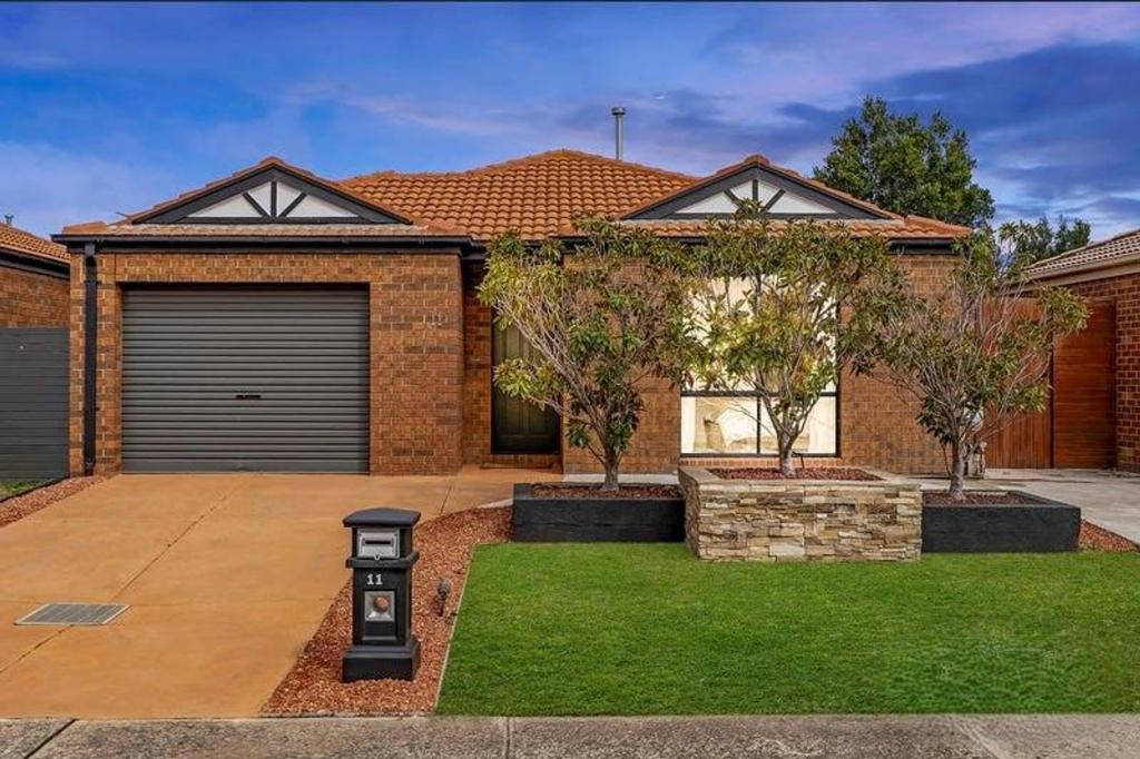 11 Dunlavin Way, Cranbourne East, VIC 3977