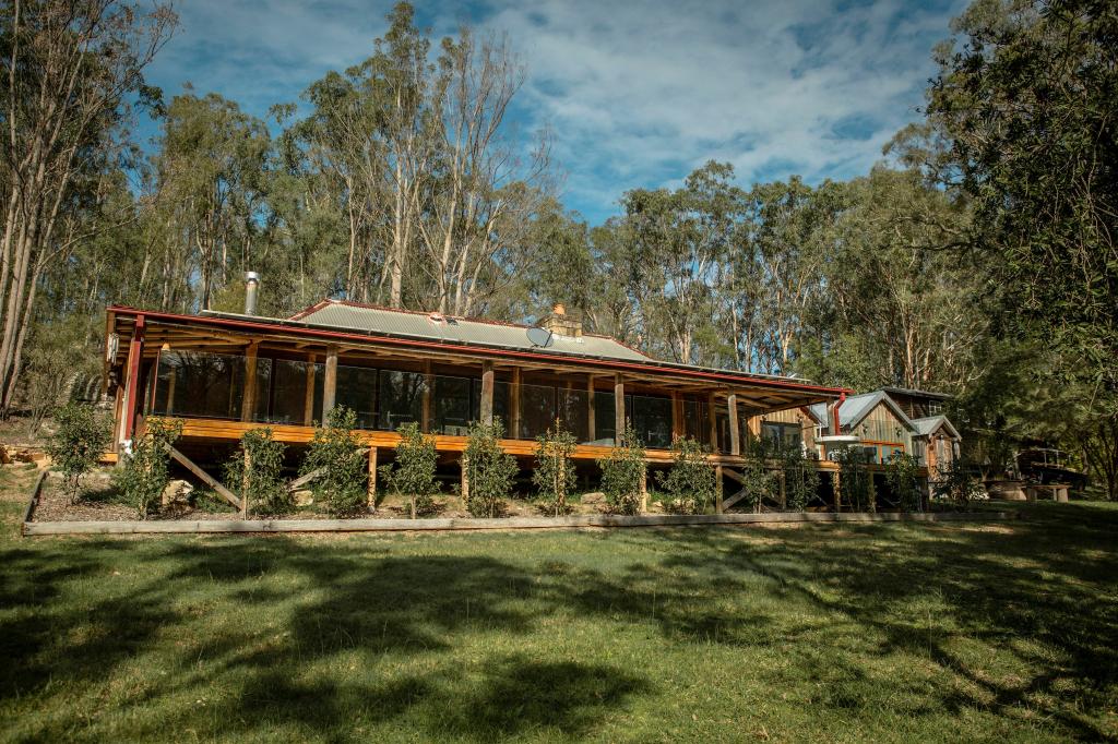 40 Narone Creek Rd, Wollombi, NSW 2325