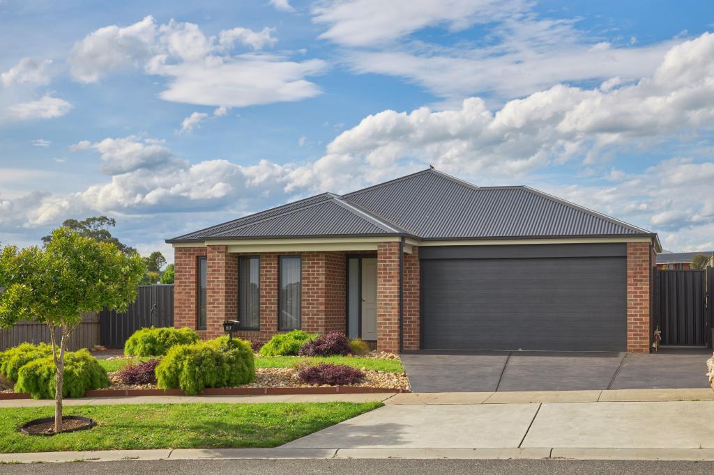 27 LILLYPILLY ST, WARRAGUL, VIC 3820