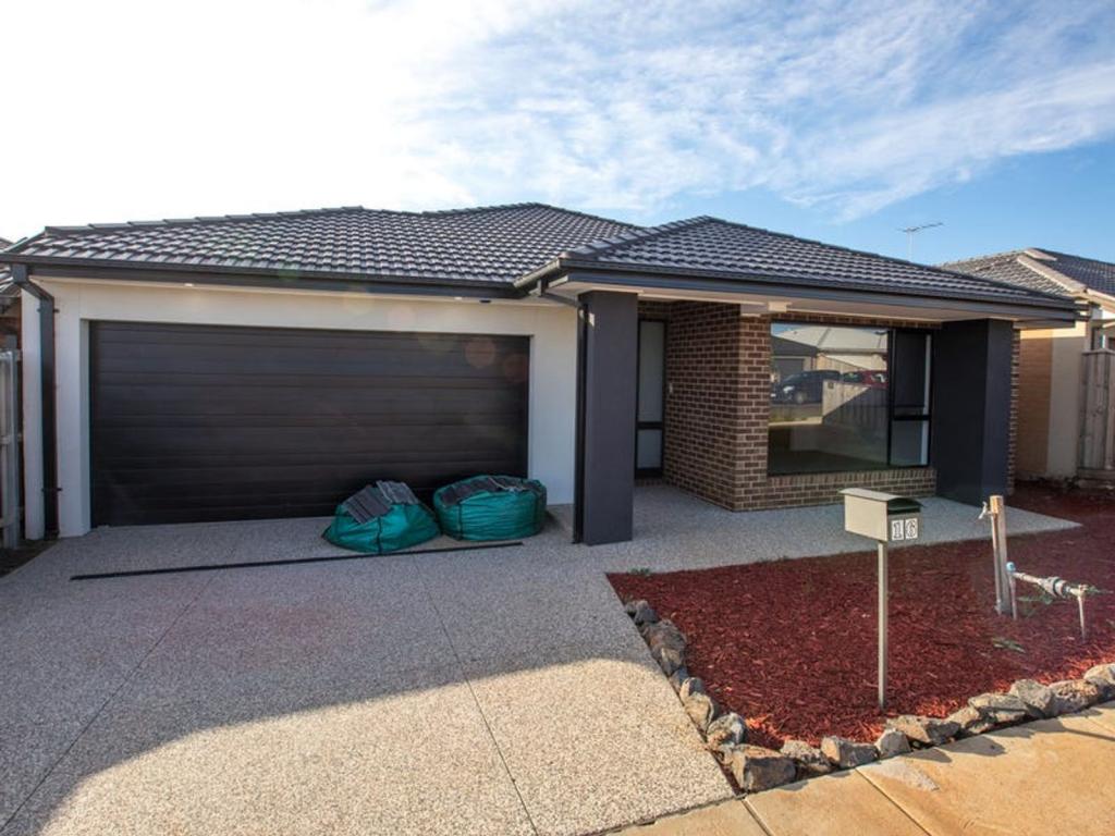 16 Sublime Point Rd, Bacchus Marsh, VIC 3340