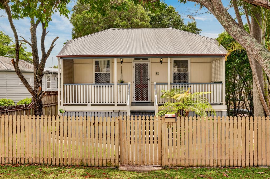 11 Boxgrove Ave, Wynnum, QLD 4178
