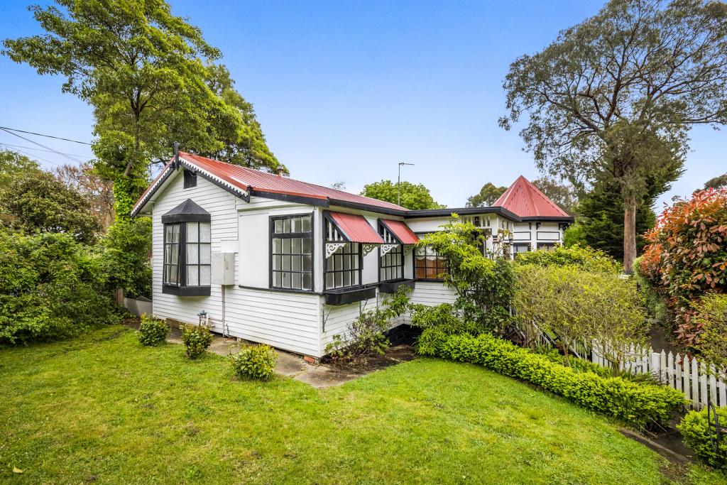 70 Forest Park Rd, Upwey, VIC 3158