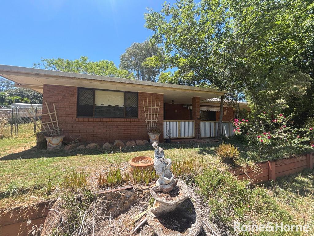 12 Hospital Tce, Nanango, QLD 4615