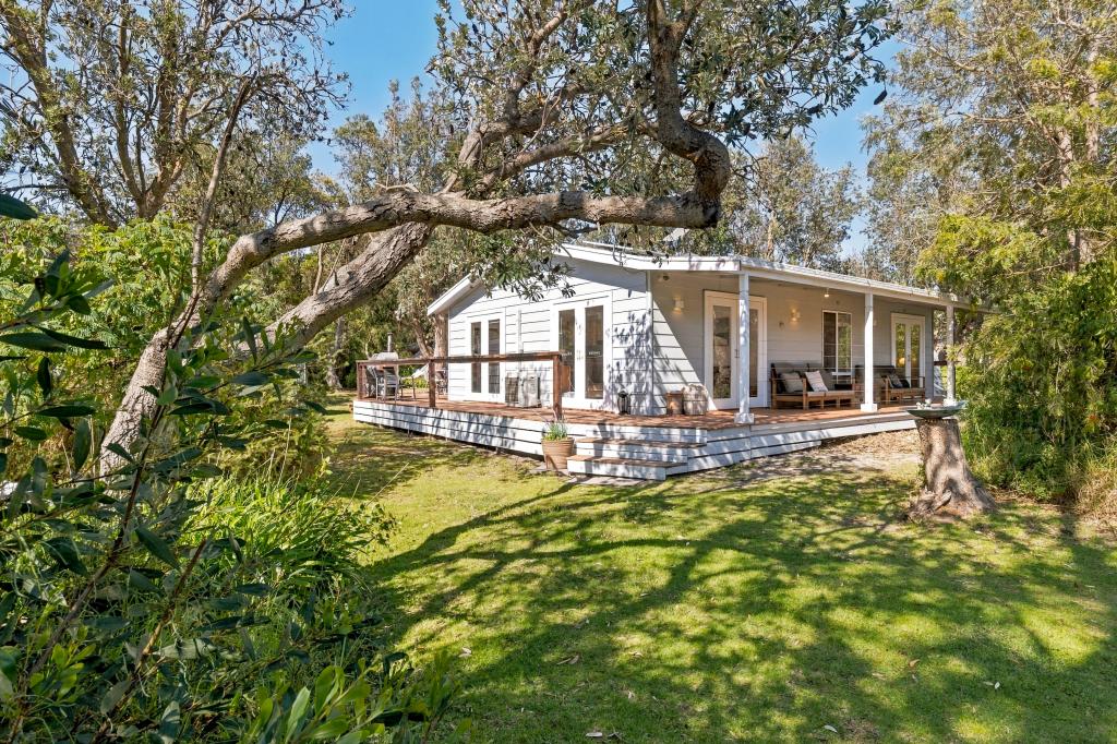 11-13 Macassar Cres, The Honeysuckles, VIC 3851