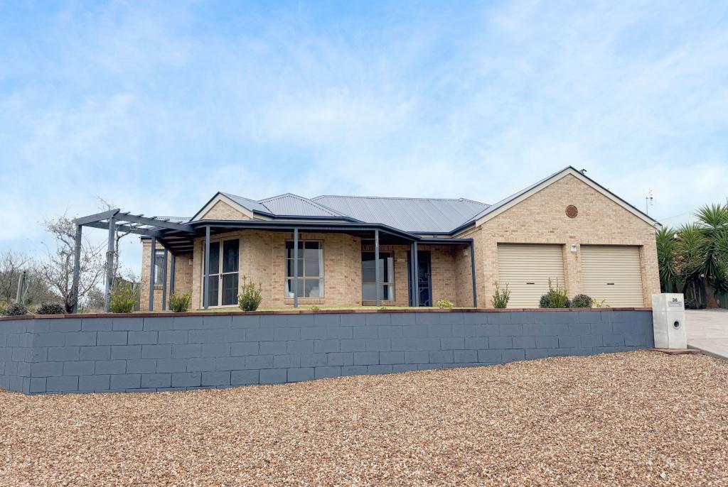 36 Fisher St, Parkes, NSW 2870
