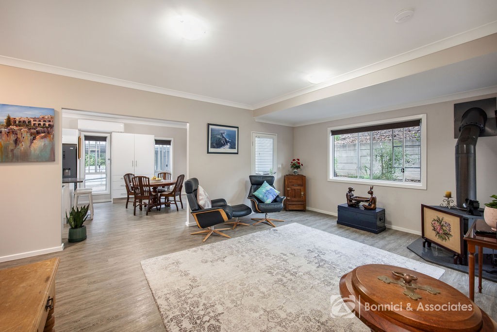 35 Railway Ave, Yackandandah, VIC 3749
