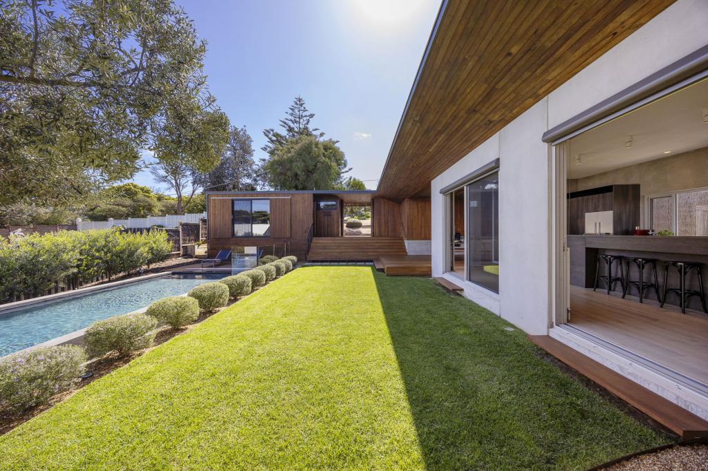 17 Boroondara Rd, Sorrento, VIC 3943