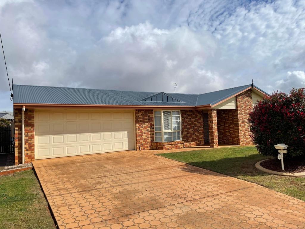 146 Spring St, Middle Ridge, QLD 4350