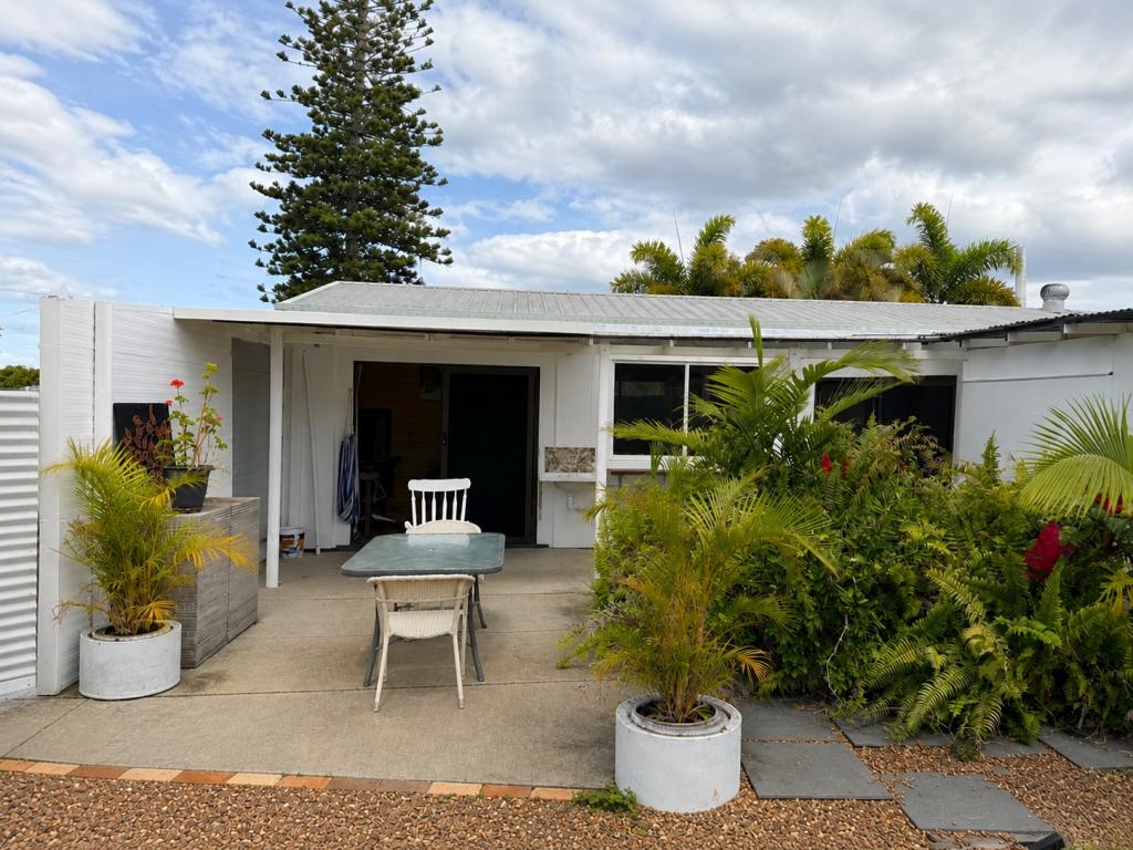 Contact Agent For Address, Pialba, QLD 4655