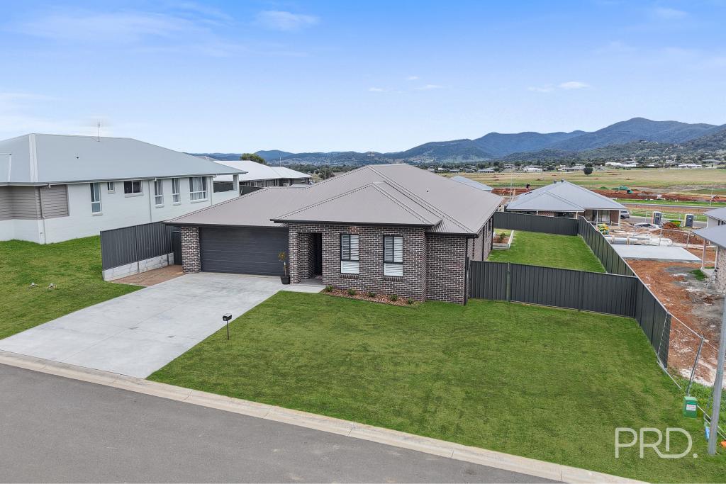 16 Crested Ave, Moore Creek, NSW 2340