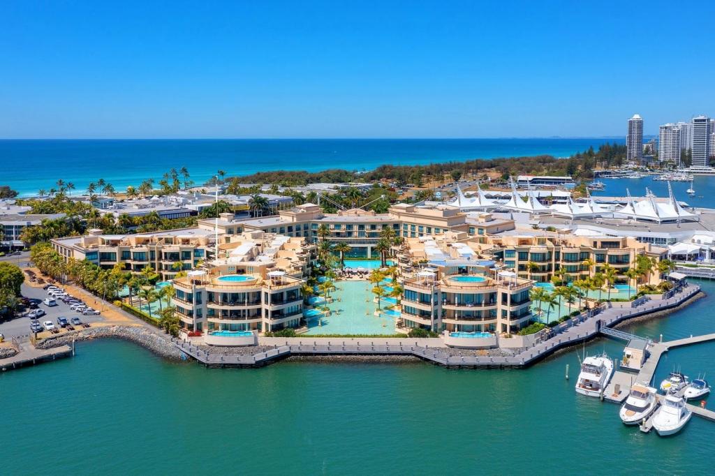 35/94 Seaworld Dr, Main Beach, QLD 4217