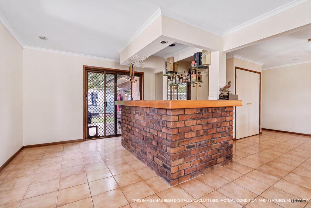 30 Swanbourne Way, Elanora, QLD 4221