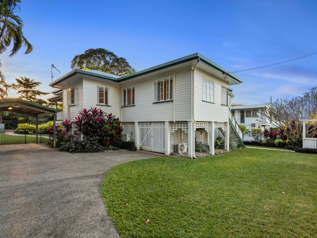 8 Dalgety St, Stratford, QLD 4870
