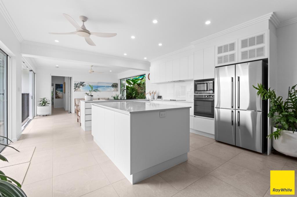 10 Seclusion Dr, Palm Cove, QLD 4879