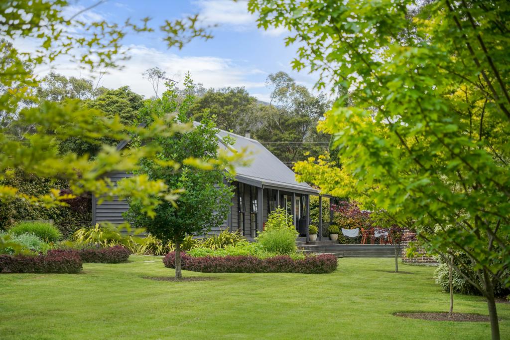 171 WATERFALLS RD, MOUNT MACEDON, VIC 3441