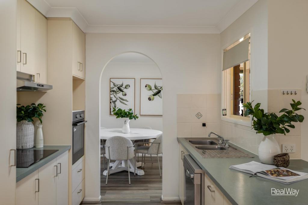 31 Fry St, Middle Ridge, QLD 4350