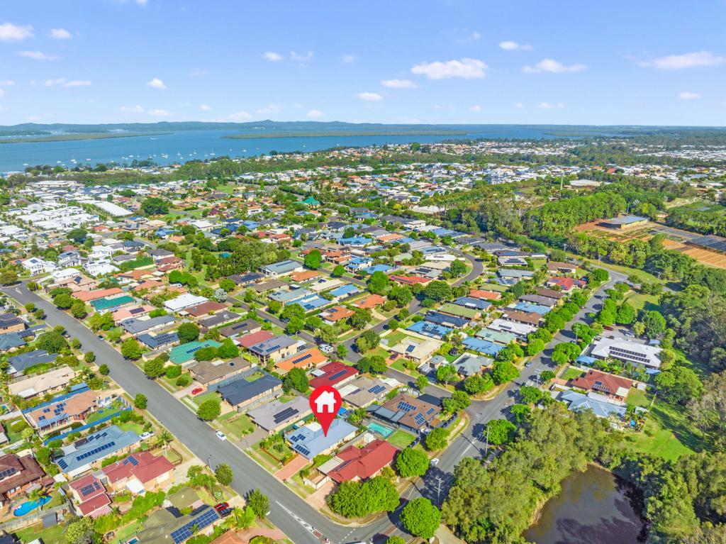 94 Salisbury St, Redland Bay, QLD 4165